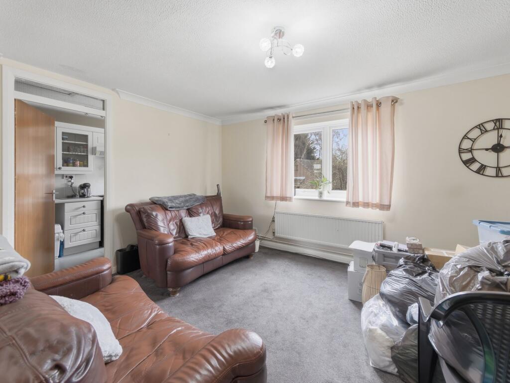 Thievesdale Close, Worksop, S81 photo 3