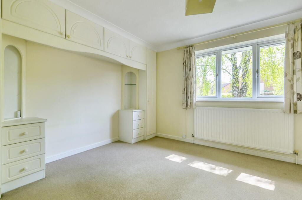 House in Southampton - More
