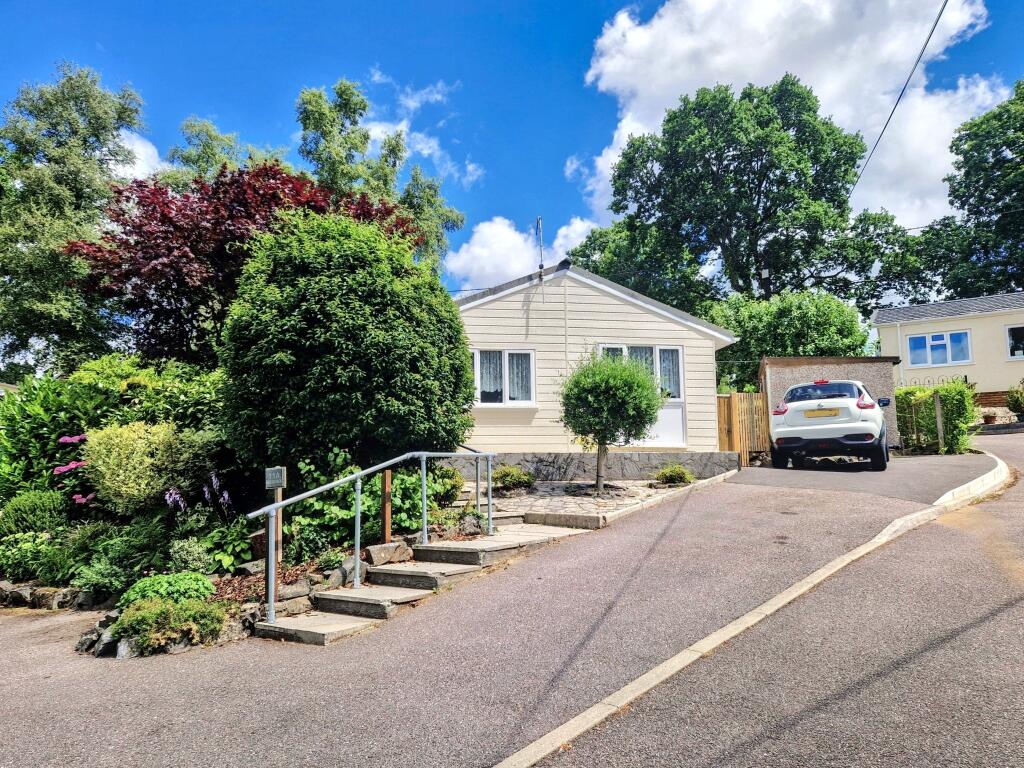 2-bed caravan on Pathfinder Village, Exeter, £220,000