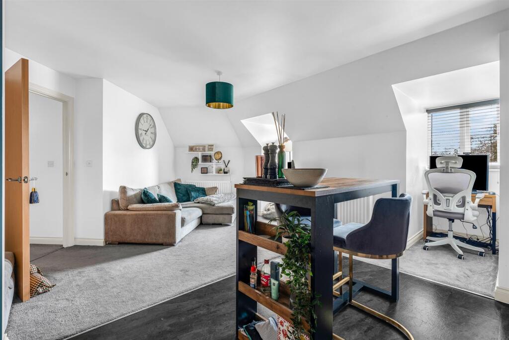 Apartment in Stevenage - View 4
