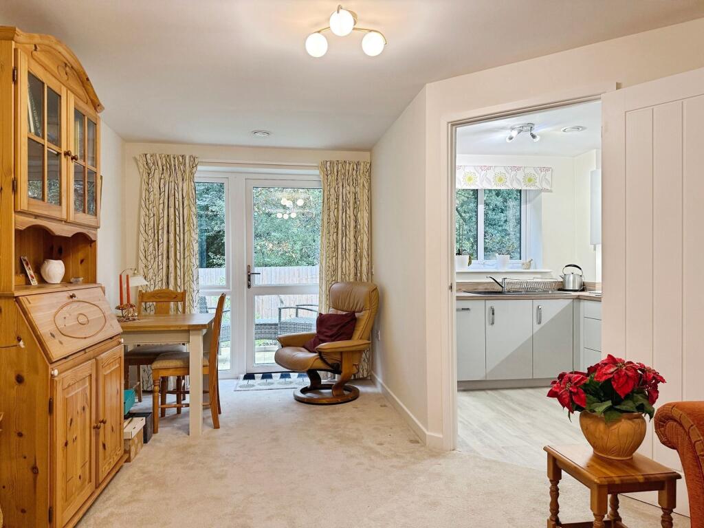 Ack Lane East, Bramhall, SK7 photo 2