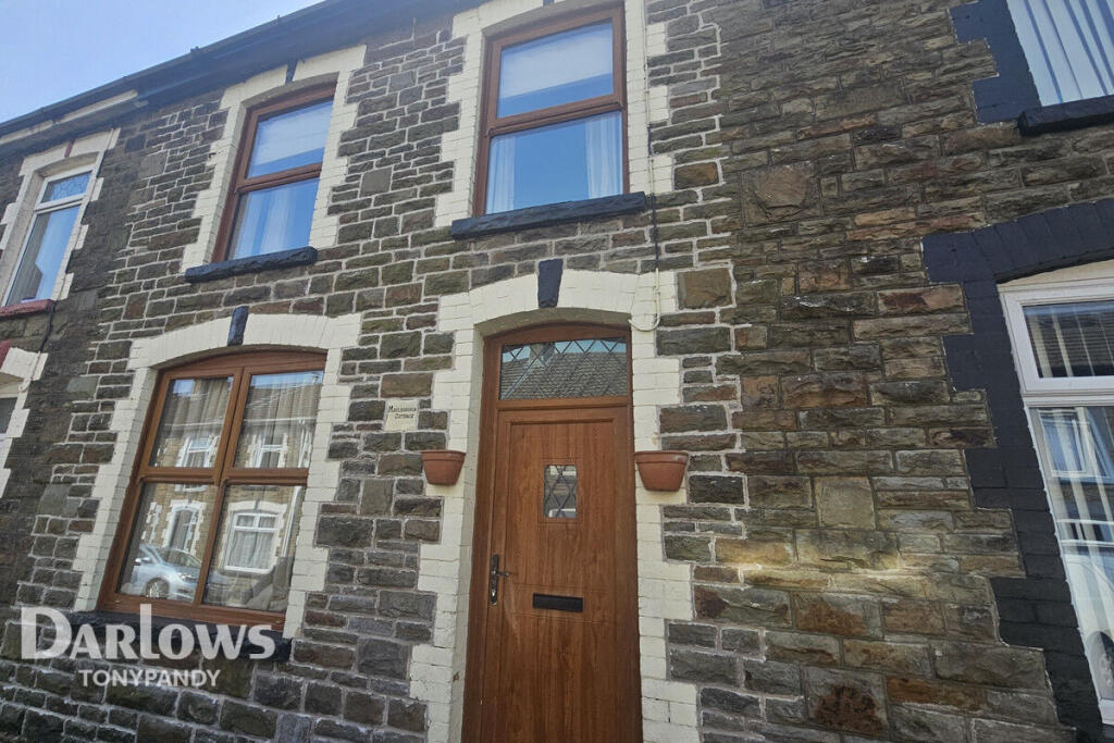 3-bed terraced on James Street, Ferndale CF43, £120,000