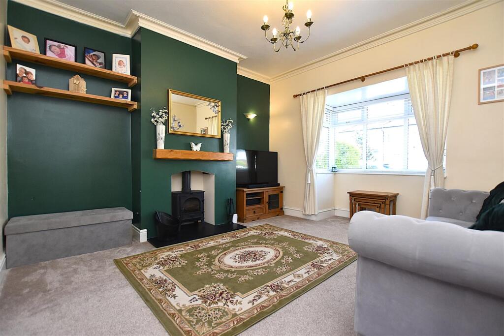 House in Wrexham, Hightown, Offa - View 4