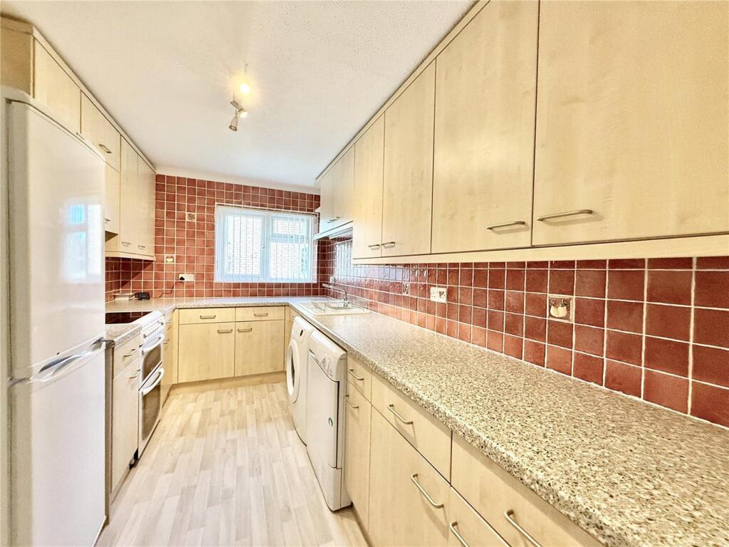 Apartment in Bournemouth - View 3