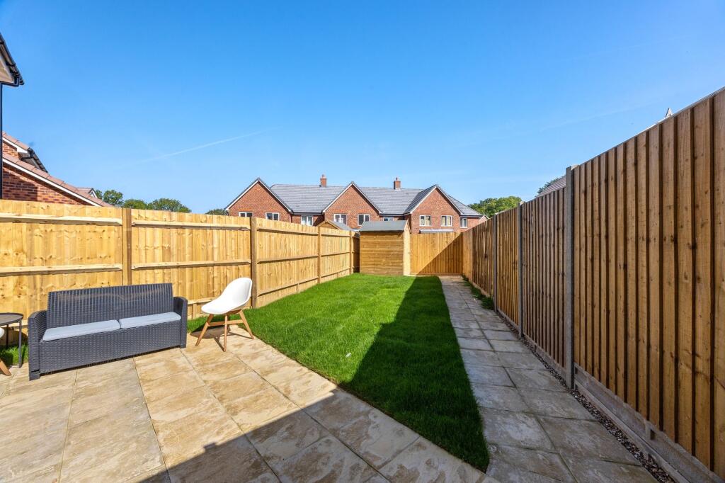 House in Crawley, Riverbrook place, Forge Wood - View 4