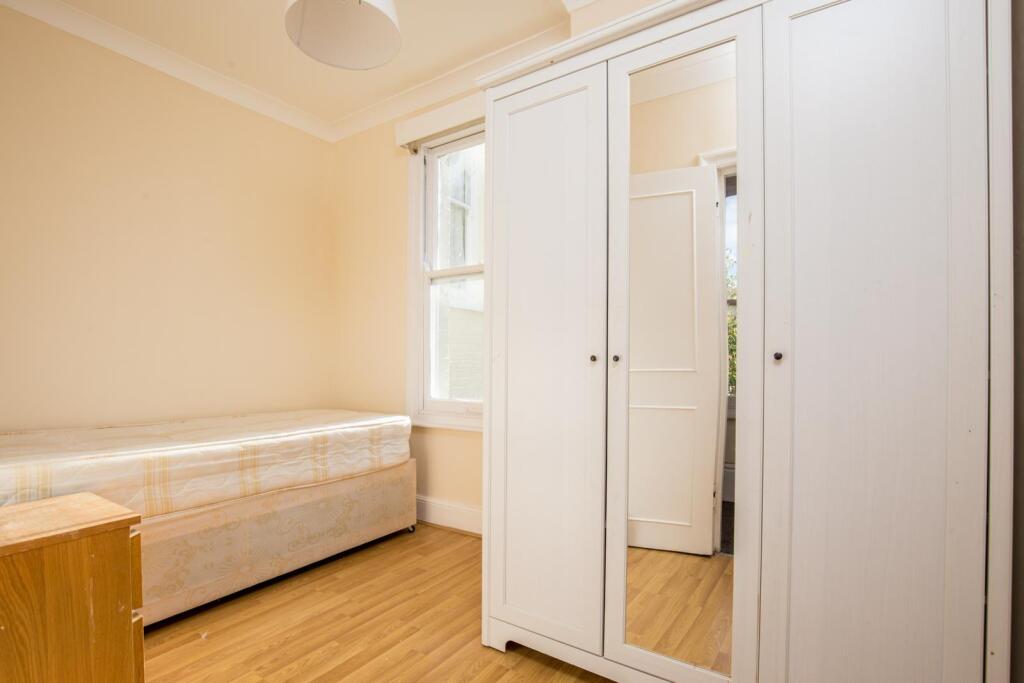 House in London, Kilburn - View 2