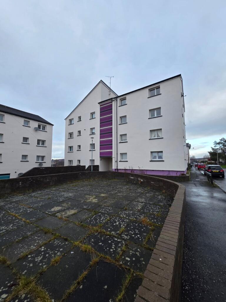 Main image of property: 26/8 Murrayburn Park, Edinburgh, EH14