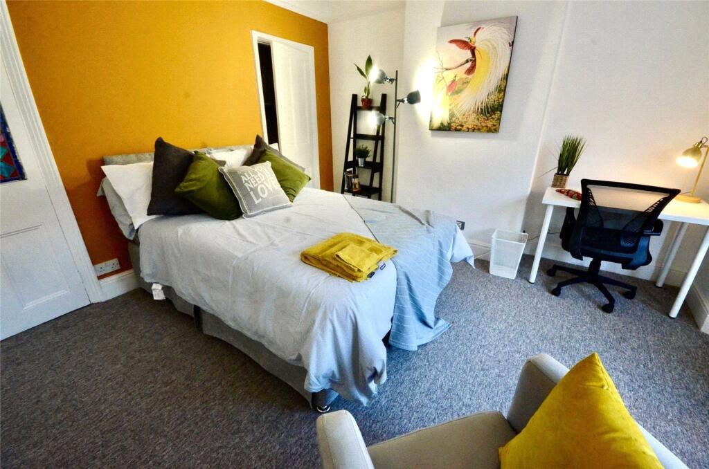 2 bedroom house for rent
