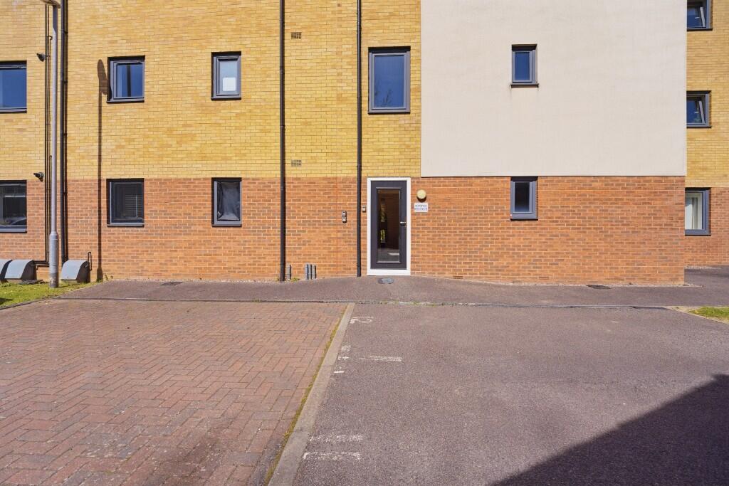 Main image of property: Stratford Road, Milton Keynes, Buckinghamshire, MK12