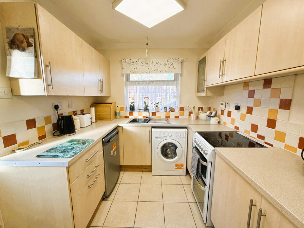 Bushey Close, Huntingdon, PE29 photo 4