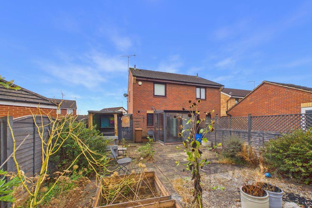 House in Hardingstone, West Northamptonshire - View 2