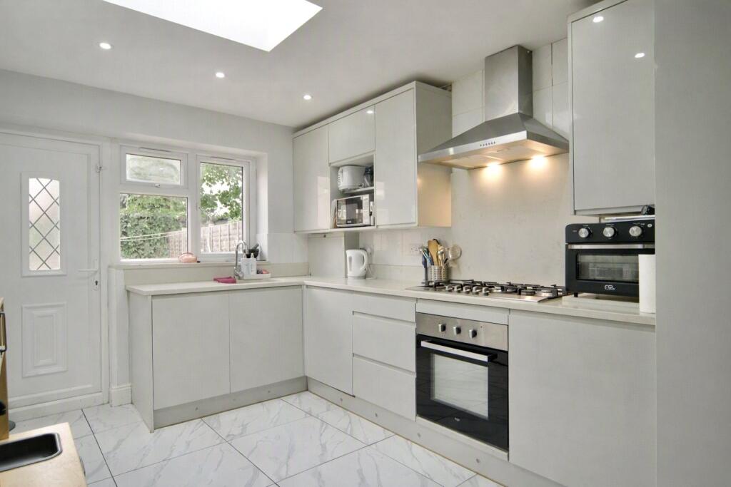 House in London - View 5
