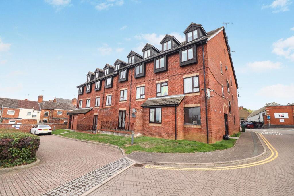 Main image of property: Hadleigh House, Rectory Road, Rushden NN10 0AT