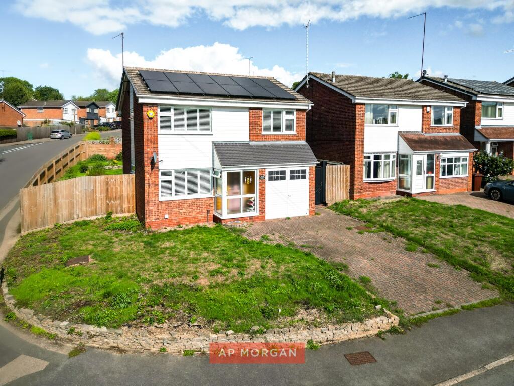 Main image of property: Walkwood Road, Walkwood, Redditch, Worcestershire, B97