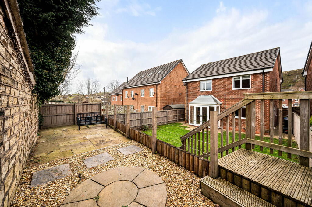 Shire Croft, Mossley, Ashton-under-Lyne photo 3
