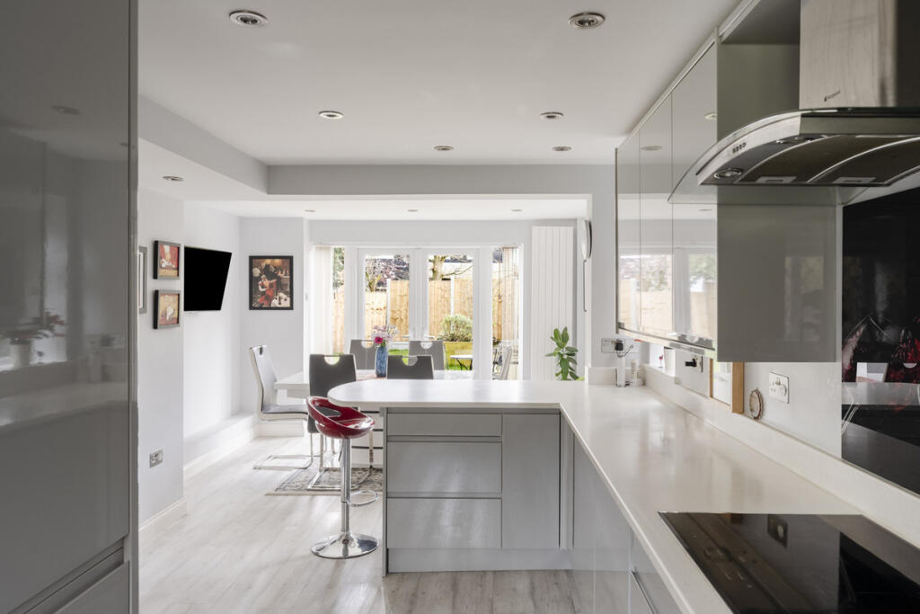 House in Braintree, Great Notley - View 5