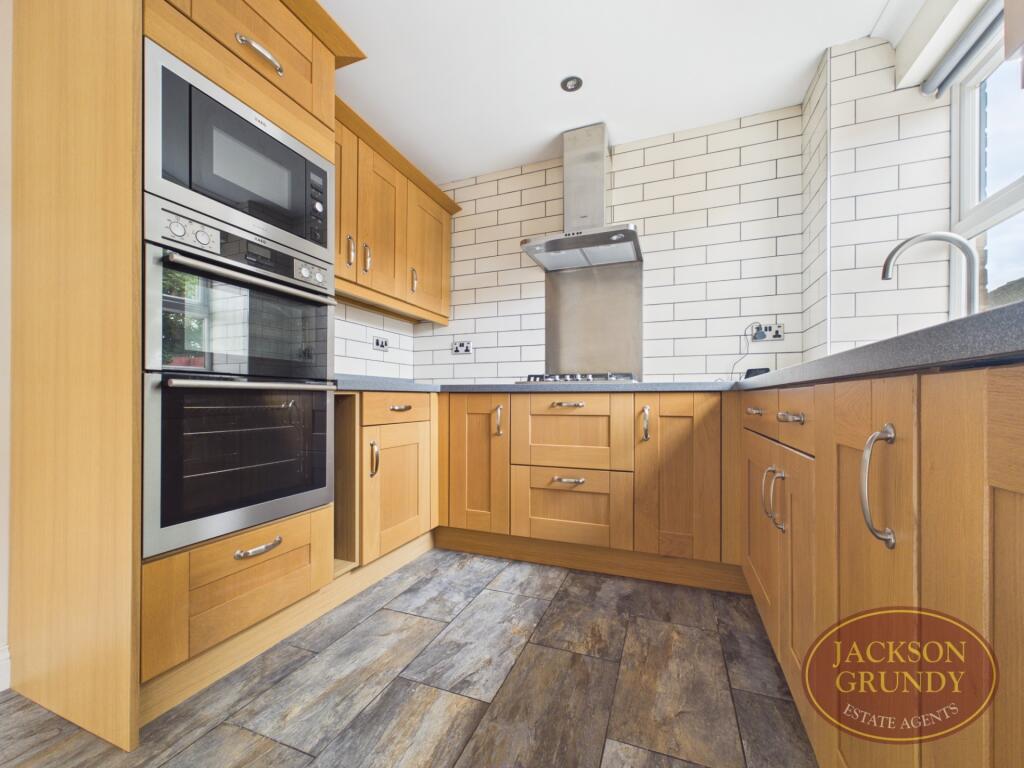 House in Northampton, Brixworth - More