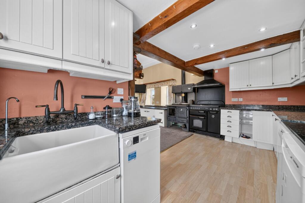 House in Bradford, West Yorkshire - View 5