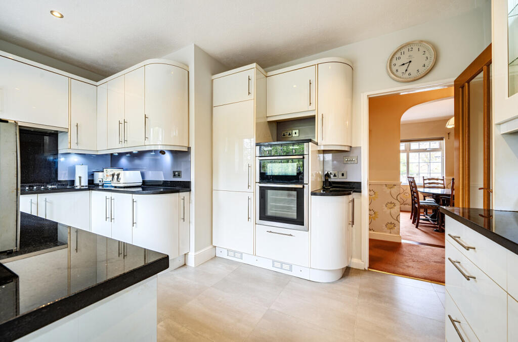 House in Watford, North Watford - View 3