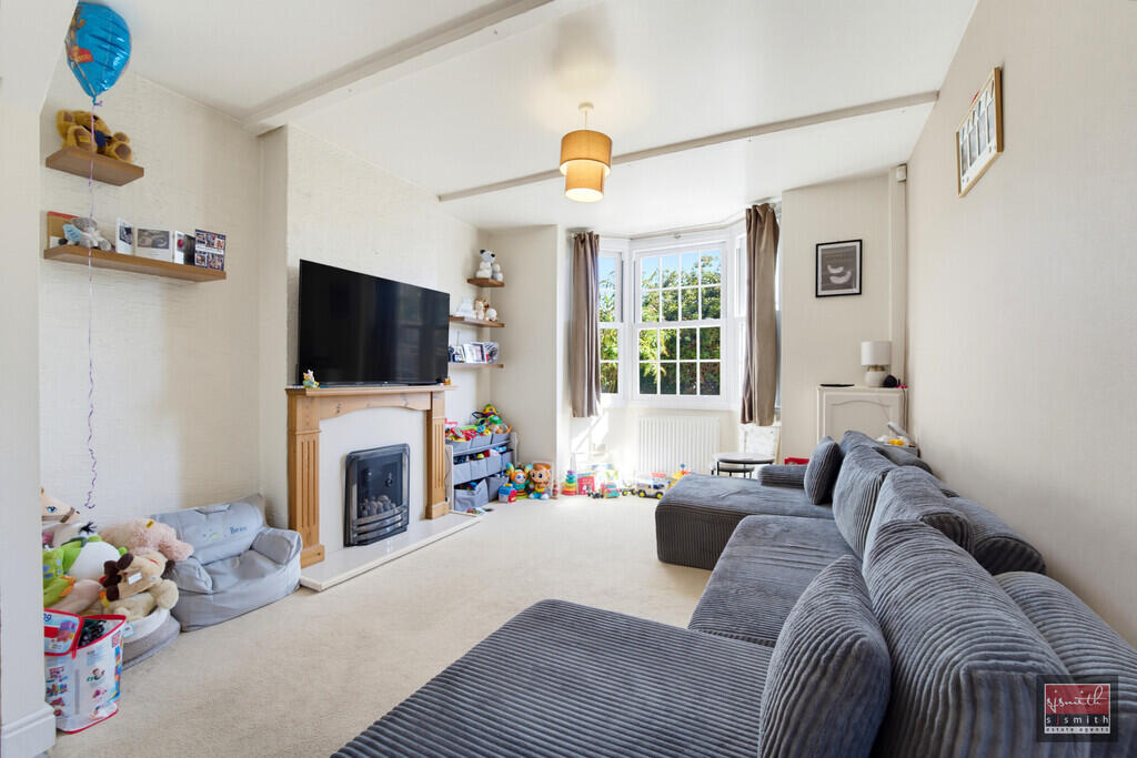 House in Spelthorne, Surrey - View 4