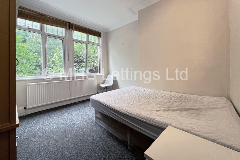 8 Rokeby Gardens, Leeds, Ls6 3JZ - View 6