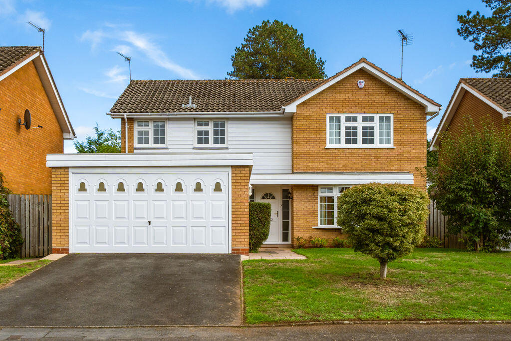 4-bed detached on Woodchester, Hagley, £725,000