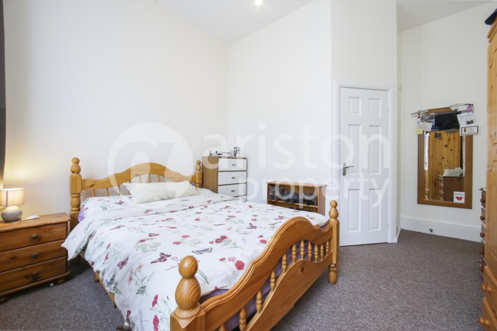 Apartment in London, Lower Holloway, Holloway - View 2