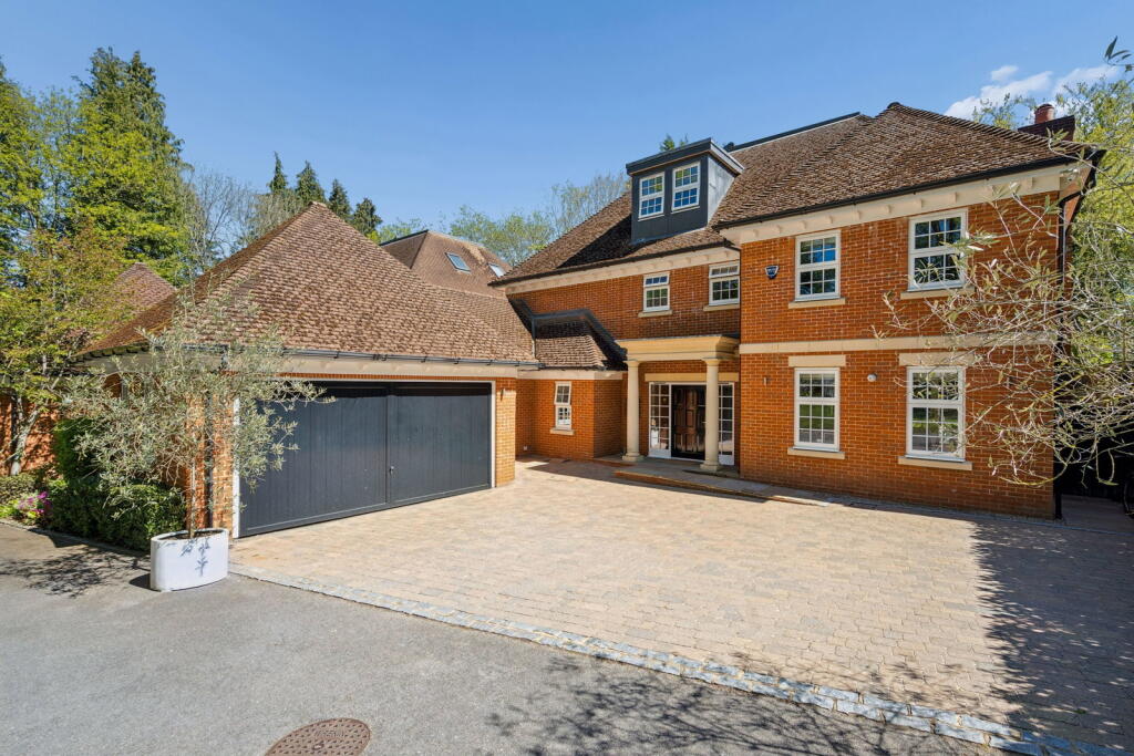Main image of property: The Clump, Rickmansworth, WD3 4BB