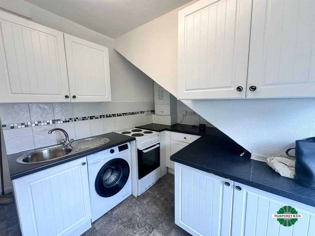 Main image of property: Connaught Road, London, NW10 9AG
