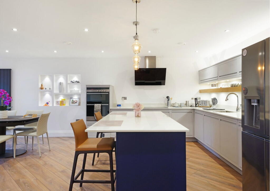 Apartment in London - View 3