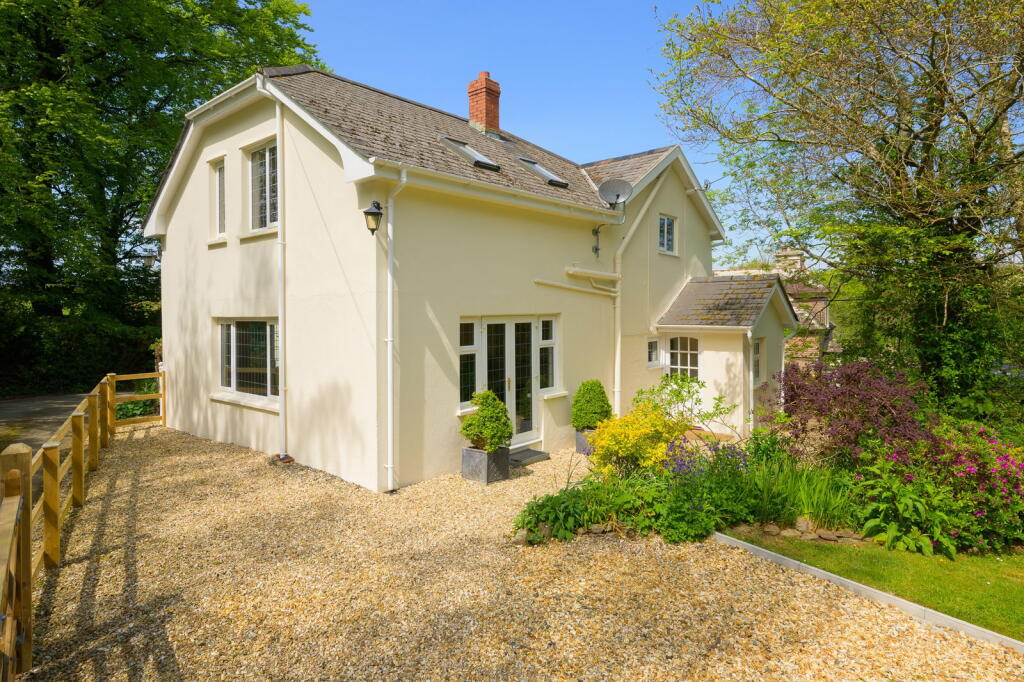 4-bed detached on High Bickington, Umberleigh, £475,000