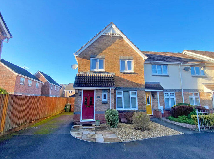 Main image of property: Stryd Hywel Harris, Ystrad Mynach, Hengoed, CF82 7DN