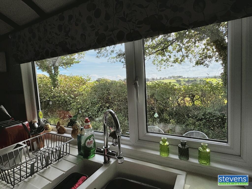  Springfield, Four seasons village, Winkleigh, Devon, EX19 photo 3