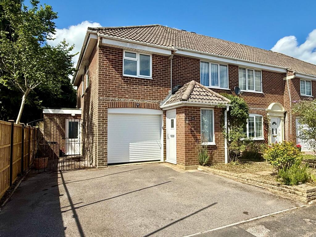 Main image of property: Georgian Close, Ringwood, BH24