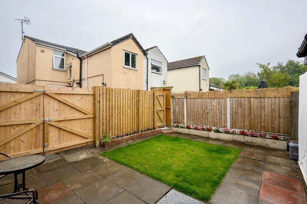 House in West Lancashire, Ormskirk - View 4