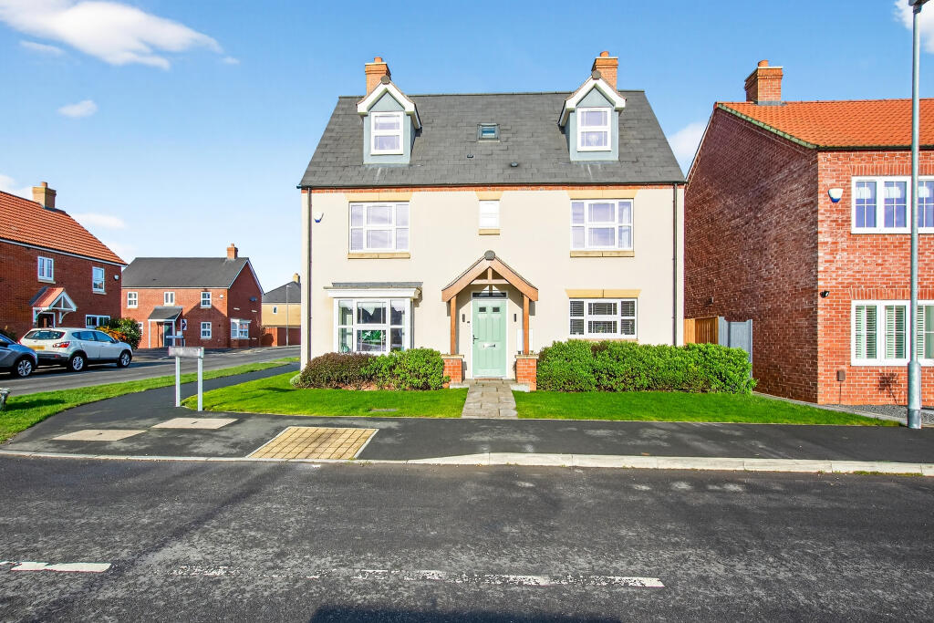 5-bed detached on Holly Crescent, Louth, LN11, £464,000