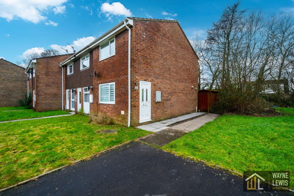 Main image of property: Bro-y-fan, Mornington Meadows, Caerphilly, CF83 3QG