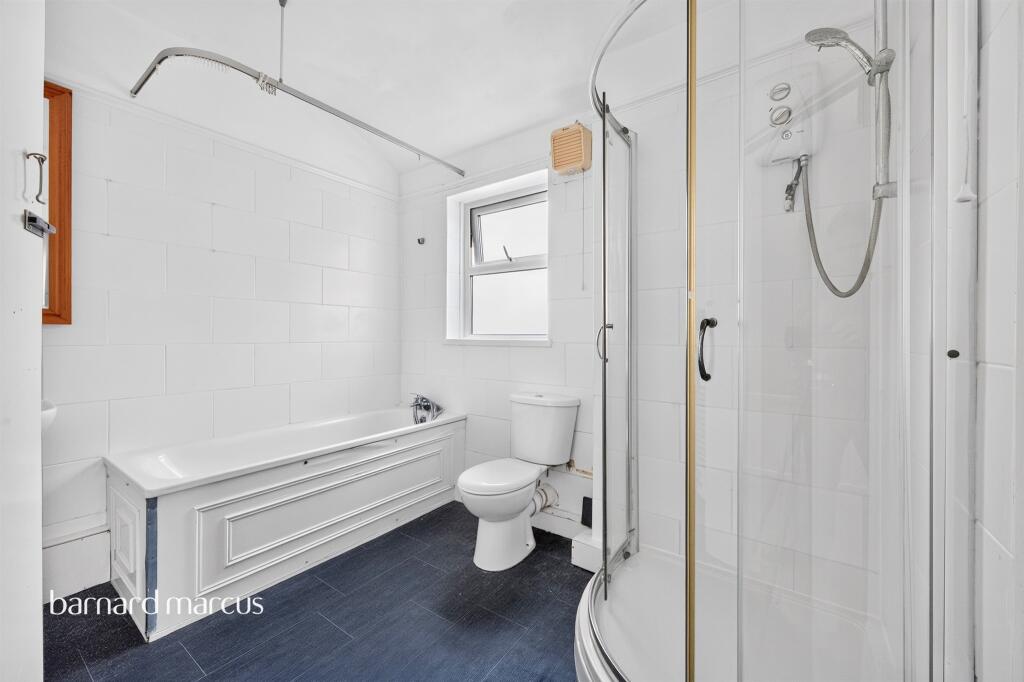 Apartment in London - More