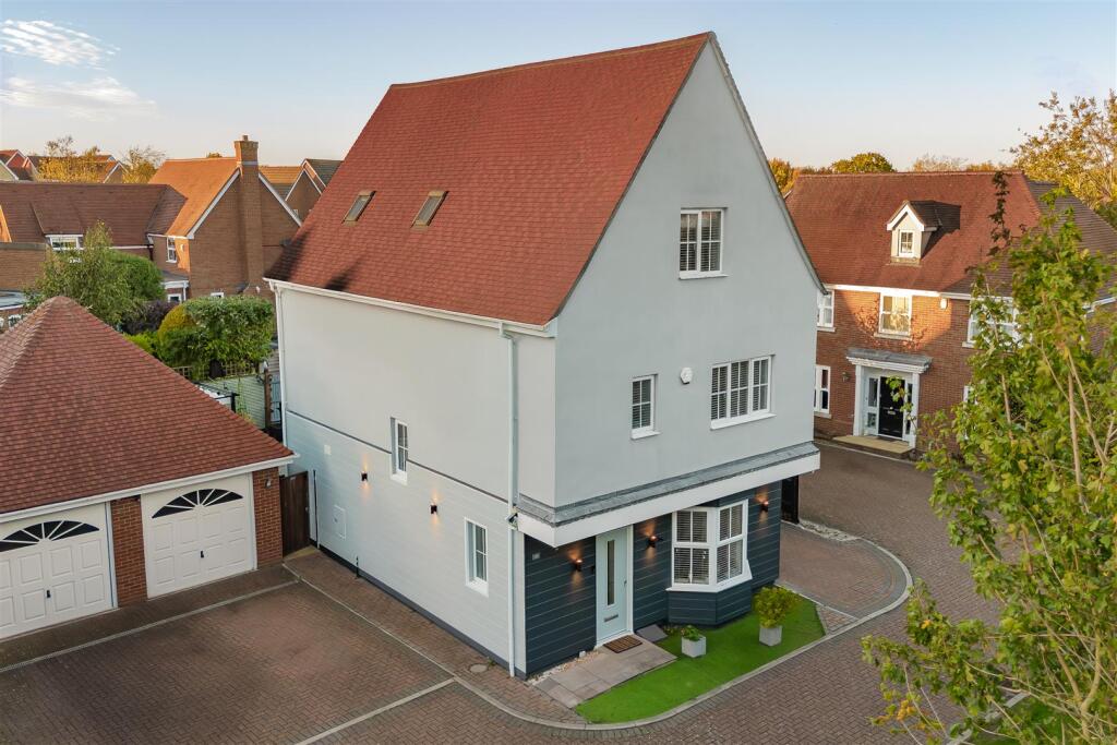5-bed detached on Quilberry Drive, Braintree, £585,000
