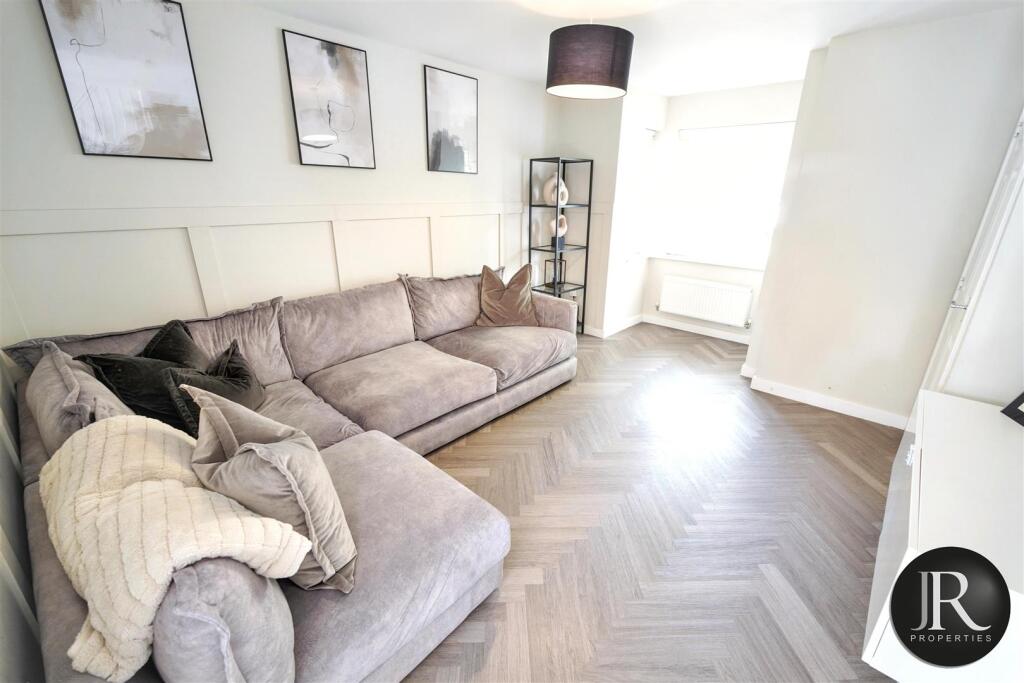 St Thomas Way, Hawksyard, Rugeley photo 3