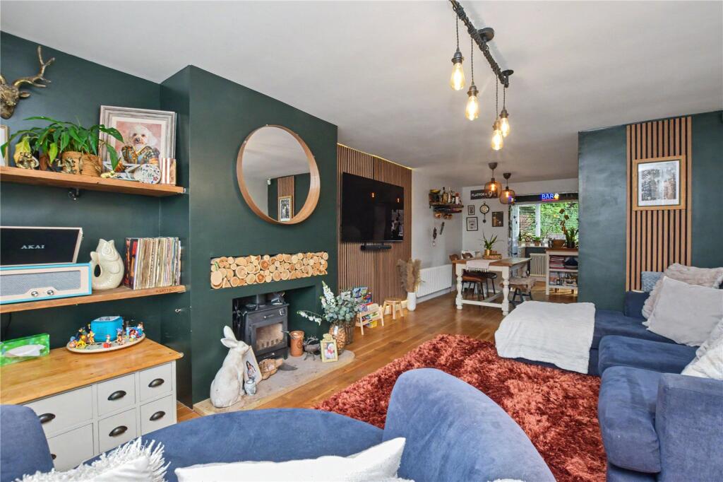 Main image of property: Hough End Close, Leeds, West Yorkshire
