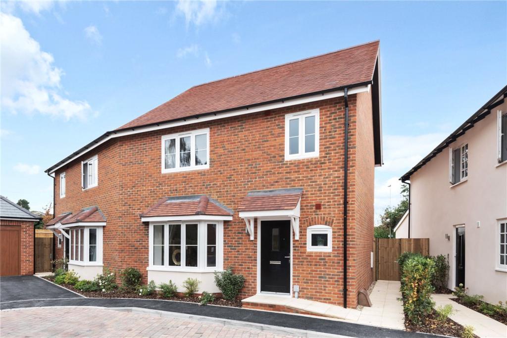Main image of property: Oxlease Meadows, Romsey, SO51