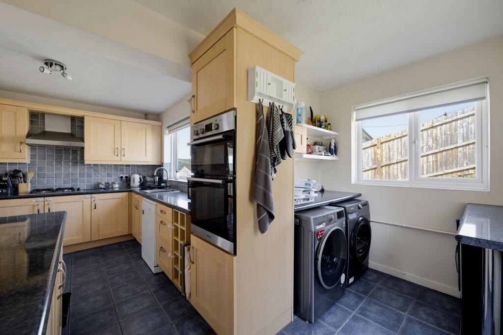 House in Risca - View 6