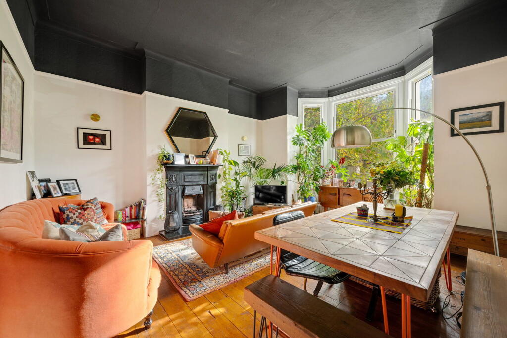 Apartment in London - View 2