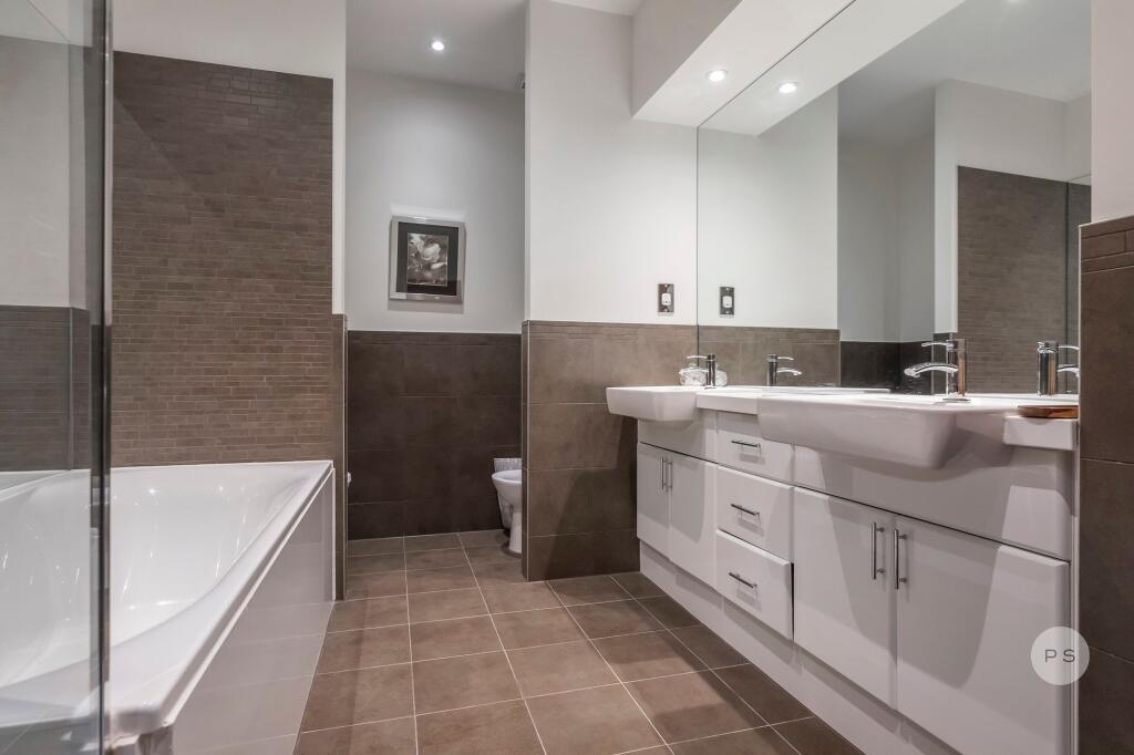 Additional image 16 of 'The Penthouse' Brooklyn House, Bingham Avenue, Lilliput, Poole, BH14