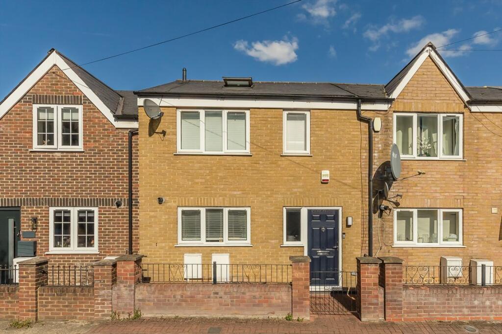 Main image of property: Garratt Terrace, London