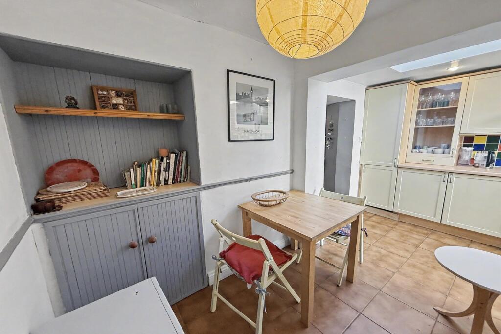 House in Dorchester, Blandford Forum - View 4