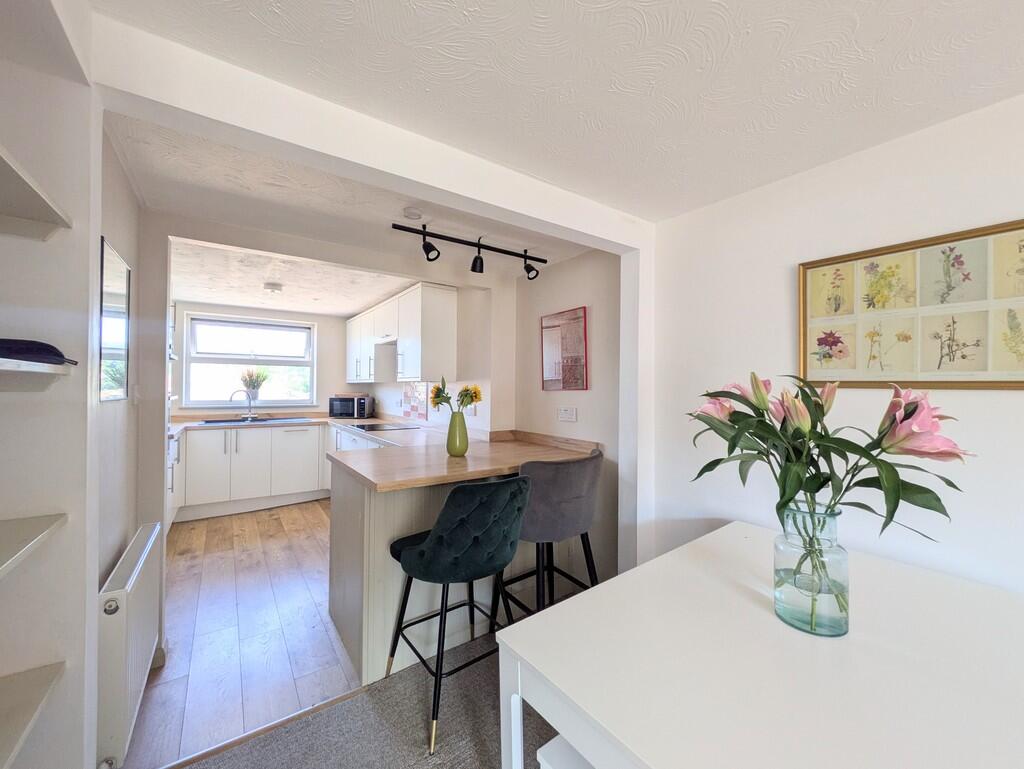 Main image of property: Coopers Court , 142 High Street