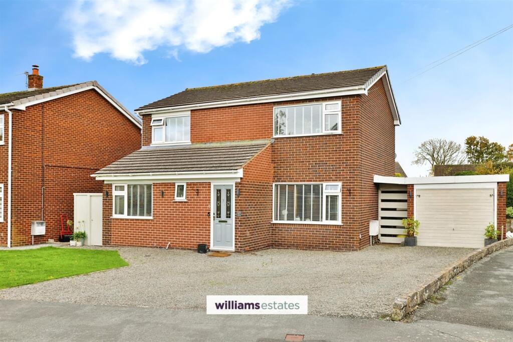 4-bed detached on Lon Nant, Denbigh, LL16, £360,000