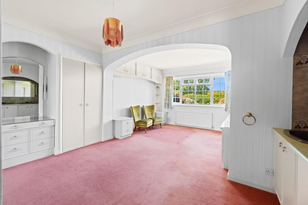 Westcott Way, Cheam, SM2 - More